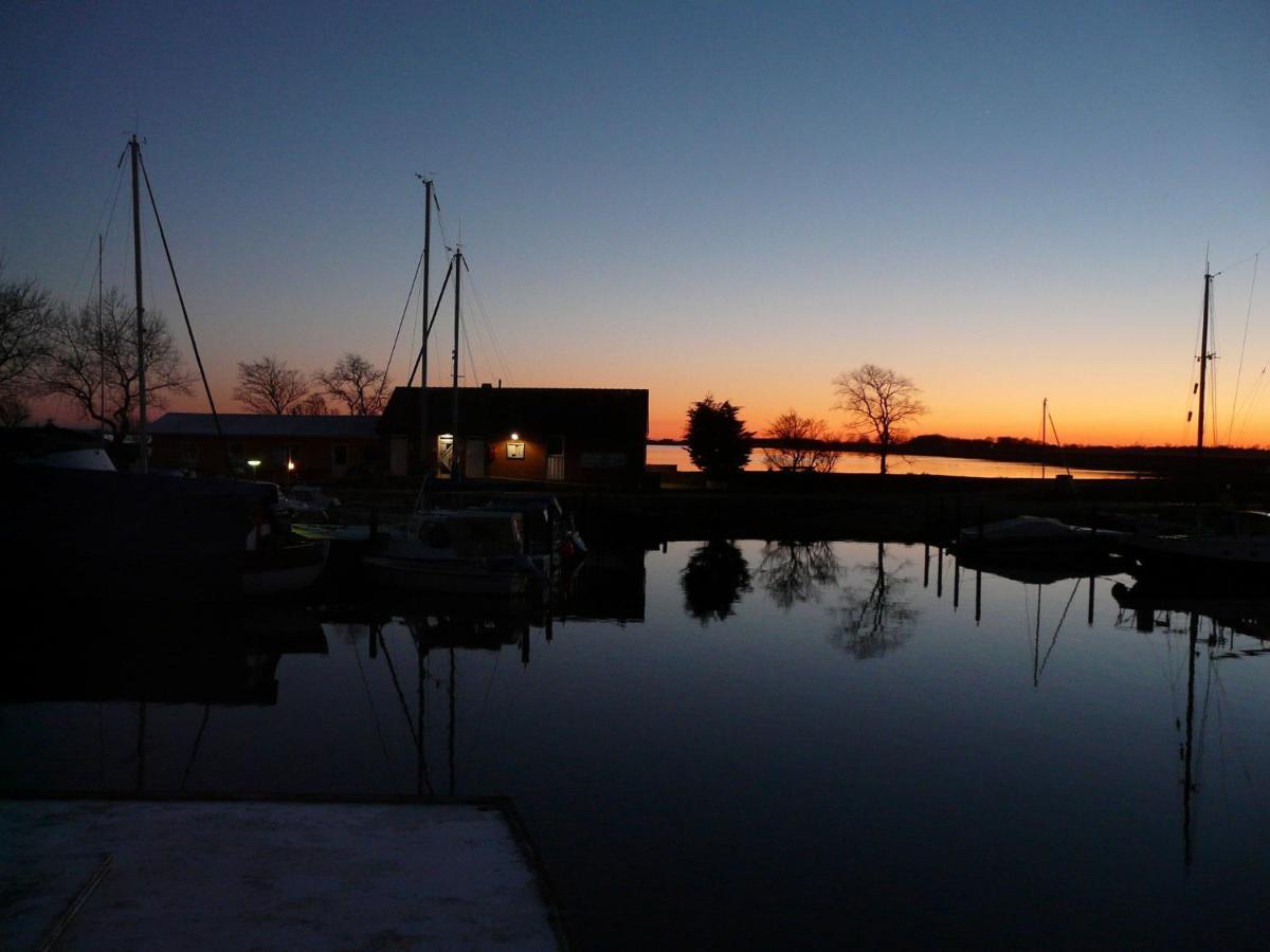 Apartamento Haus Am Teich - Teichblick Fehmarn Exterior foto